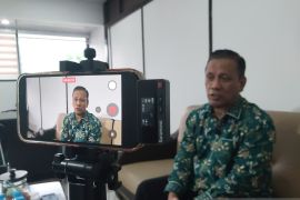 Pakar: usulan peningkatan hak keuangan hak kepala daerah perlu dikaji