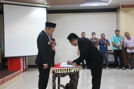 Gubernur NTT mengharapkan BUMD bersinergi perkuat ekonomi dan UMKM