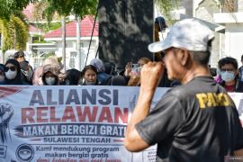 Unjuk Rasa dukung Makanan Bergizi Gratis di Palu