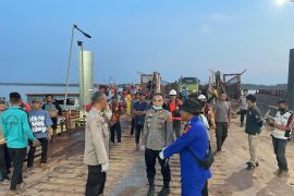 Tim SAR evakuasi korban terkaman buaya di Banyuasin