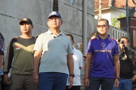 Pemkab Buleleng bongkar bangunan liar dan tata sempadan pantai