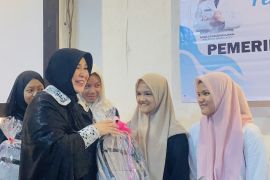 Wali Kota Banda Aceh salurkan perlengkapan sekolah untuk 250 anak yatim