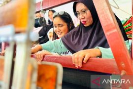 Merajut kembali mimpi yang hanyut: Kisah pengrajin tenun Srikandi Serumpun bangkit bersama PHR