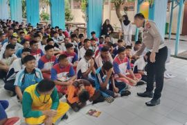 Halo Dik Polres Nabire edukasi calon siswa SMA tertib berlalu lintas