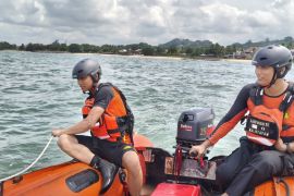 Tim SAR gabungan telusuri anak tenggelam di Pantai Kemala Balikpapan