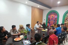 Pemkab perkuat 90 guru "Indonesia Cerdas" tingkatkan mutu pendidikan Jayawijaya