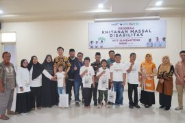 MTT Sumbagteng-IZI Sumbar khitan massal disabilitas