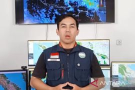 Cuaca Senin, Waspada hujan disertai petir dan angin kencang di Sumatera Utara