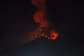 BPBD imbau masyarakat sekitar kali berhulu Gunung Karangetang waspada