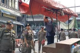 Satpol PP Cimahi intensifkan penertiban PKL pada lima kawasan rawan