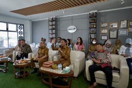 Pemkab Bantul memantau pelaksanaan MPLS hari pertama secara daring