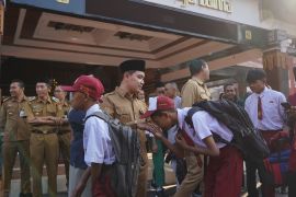 Bupati Mojokerto lepas 30 siswa Sekolah Rakyat ke Kediri