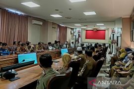Cen Sui Lan ajak ASN Pemkab Natuna berinfak lewat Baznas