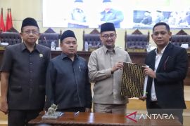 Pemkab Bekasi sepakati draft Raperda P2 APBD 2025
