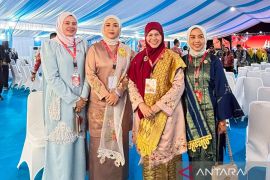 Ketua Dekranasda Kabupaten Solok hadiri peringatan HUT ke-46 Dewan Kerajinan Nasional (DEKRANAS) di Makassar