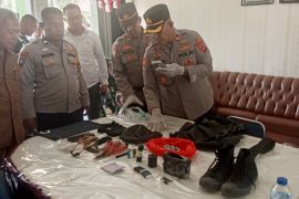 Densus 88 ungkap terduga pelaku ledakan di MAN 3 Padang adalah pelajar