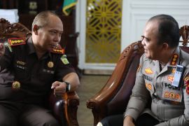 Kejari Purwokerto - Polresta Banyumas meningkatkan sinergi penegakan hukum