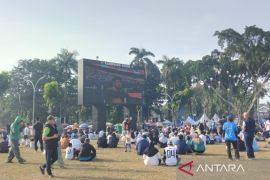 Bupati Bogor izinkan PKL berjualan malam di Alun-alun Tegar Beriman