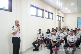 Kanwil Dirjen Imigrasi Maluku bersinergi perkuat pengawasan WNA di wilayah perbatasan