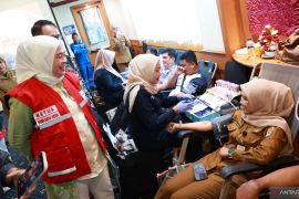 PMI Palembang dan Bank Indonesia gelar donor darah masal