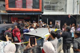 Polresta Padang rekonstruksi kasus penusukan di tempat karaoke