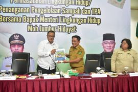 Pemkab Padang Pariaman usulkan penguatan sarana persampahan ke KLH