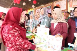 Universitas Negeri Gorontalo pamerkan inovasi mahasiswa untuk sekolah