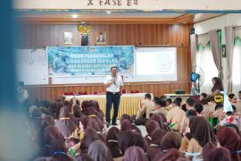 Diskominfo OKI edukasi etika digital di MPLS SMAN 1 Kayuagung