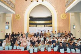 Jasamarga santuni 100 yatim di Bekasi peringati Bulan Muharram