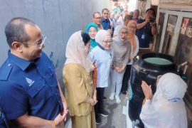TP PKK DKI dan PAM Jaya kembali bagikan 500 toren air gratis