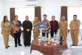 Pemprov Kalbar salurkan bantuan keagamaan Rp1 miliar