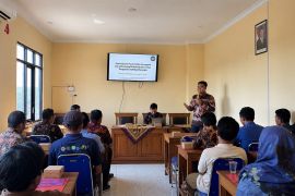 UNY dampingi BUMDes Pacarejo Gunungkidul perkuat tata kelola keuangan