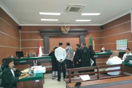 Advokat terdakwa 'mobile lab' minta mantan Wali Kota Manado bersaksi