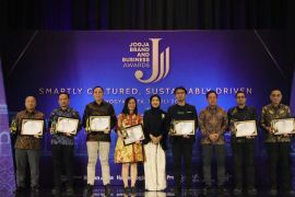 Perum BULOG Kanwil Yogyakarta raih Penghargaan Penjaga Ketahanan Pangan