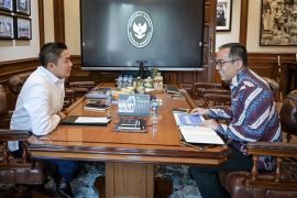 Seskab Teddy dan Mendiktisaintek bahas Beasiswa Garuda cetak talenta berkualitas