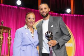 Stephen Curry raih Muhammad Ali Sports Humanitarian Award 2026