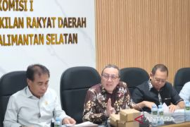 Habib Hamid taruh perhatian karhutla dan pertanyakan titik panas