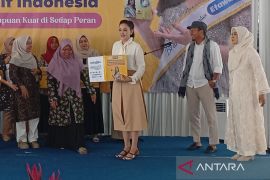 Maia Estianty menginginkan perempuan pelaku UMKM Banyumas naik kelas
