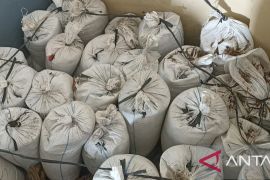 Kejari Bangka Tengah lakukan lelang terbuka barang rampasan negara