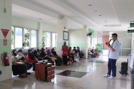 Kenali jenis gigi palsu dan tips perawatannya