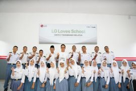 LG Electronics Indonesia dukung pembelajaran teknologi lewat LG Loves School