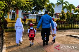 Menguatkan peran ayah dengan Pela Gandong
