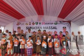 Kolaborasi lintas sektor hadirkan layanan sunatan massal bagi 202 anak di Kutai Timur