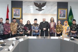 Wamenag dan Imam Australia berbagi praktik baik bangun kerukunan