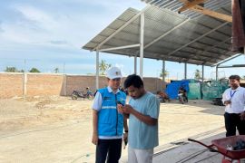 PLN UP3 Padang Hadirkan Solusi Energi Lebih Efisien melalui Program Dediselisasi, Pelanggan Beralih dari Solar ke Listrik