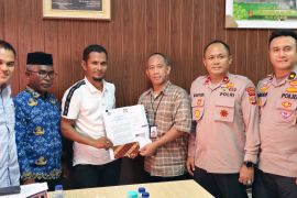 LMAN hibahkan empat kontainer pulihkan akses warga Aceh pascabencana