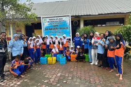 Pertamina Patra Niaga menggelar edukasi lingkungan di pesisir Medan