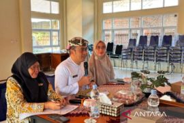 Disnaker Kabupaten Cirebon intensifkan program peningkatan produktivitas kerja