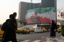 Ledakan terdengar di Iran saat AS umumkan gelombang baru serangan
