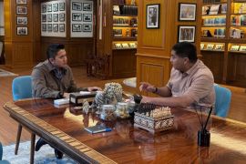 Seskab Teddy dan Menteri Maruarar bahas target renovasi 400 ribu rumah